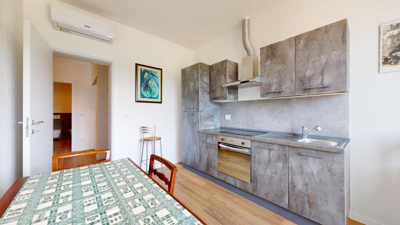 Avantgard Rooms S. Orsola Bologna Bagian luar foto