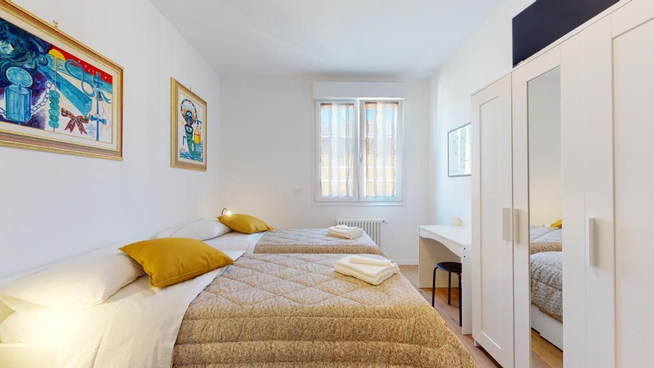 Avantgard Rooms S. Orsola Bologna Bagian luar foto